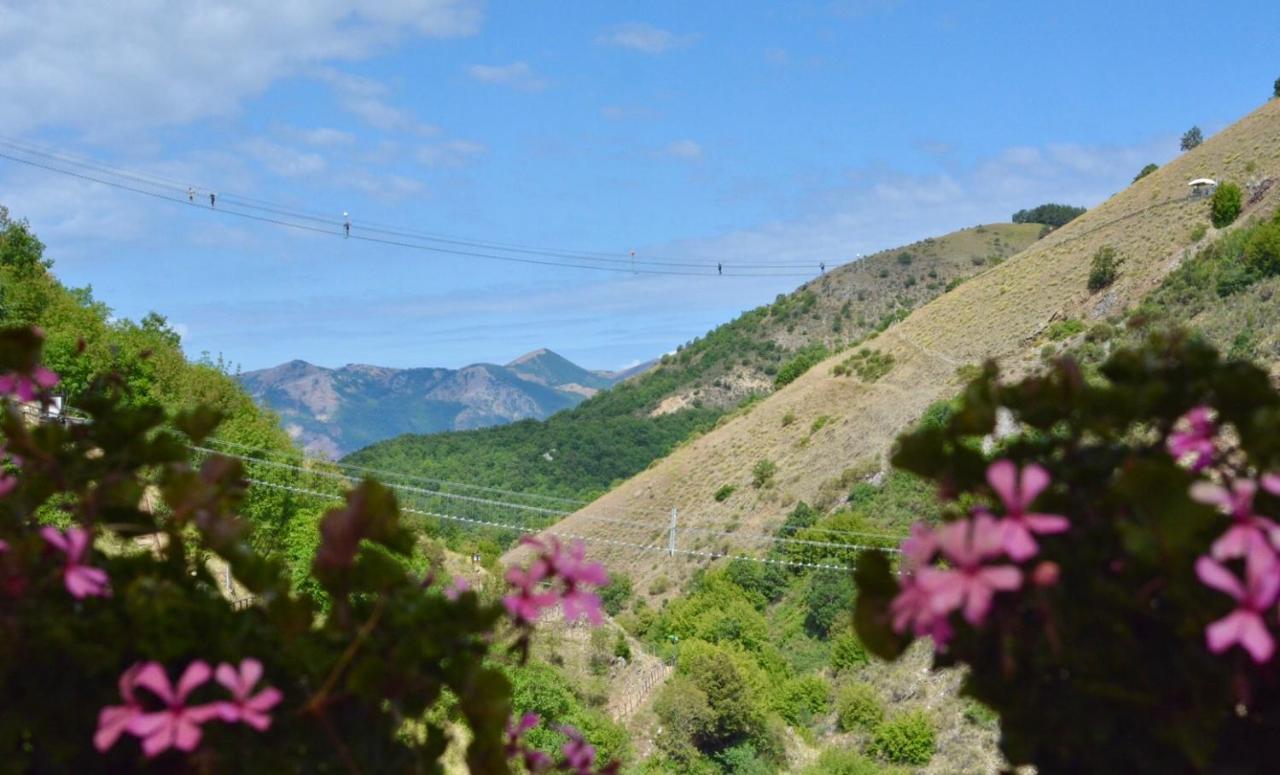 Borgo Manca Suite Sasso di Castalda Dış mekan fotoğraf