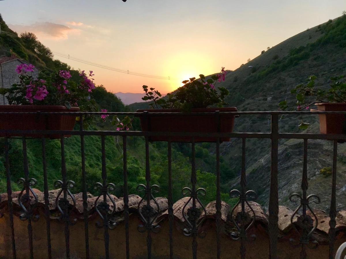 Borgo Manca Suite Sasso di Castalda Dış mekan fotoğraf