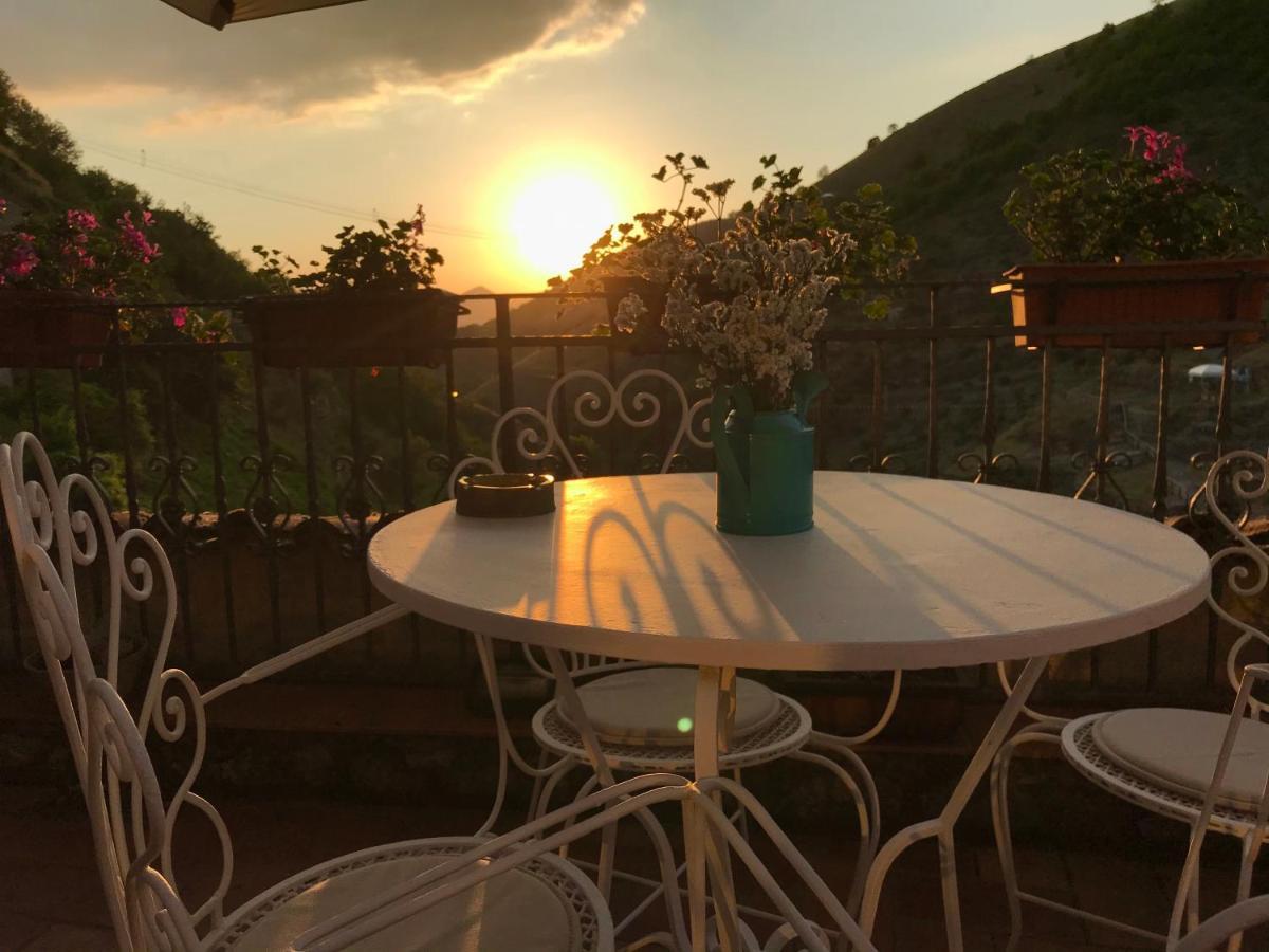 Borgo Manca Suite Sasso di Castalda Dış mekan fotoğraf