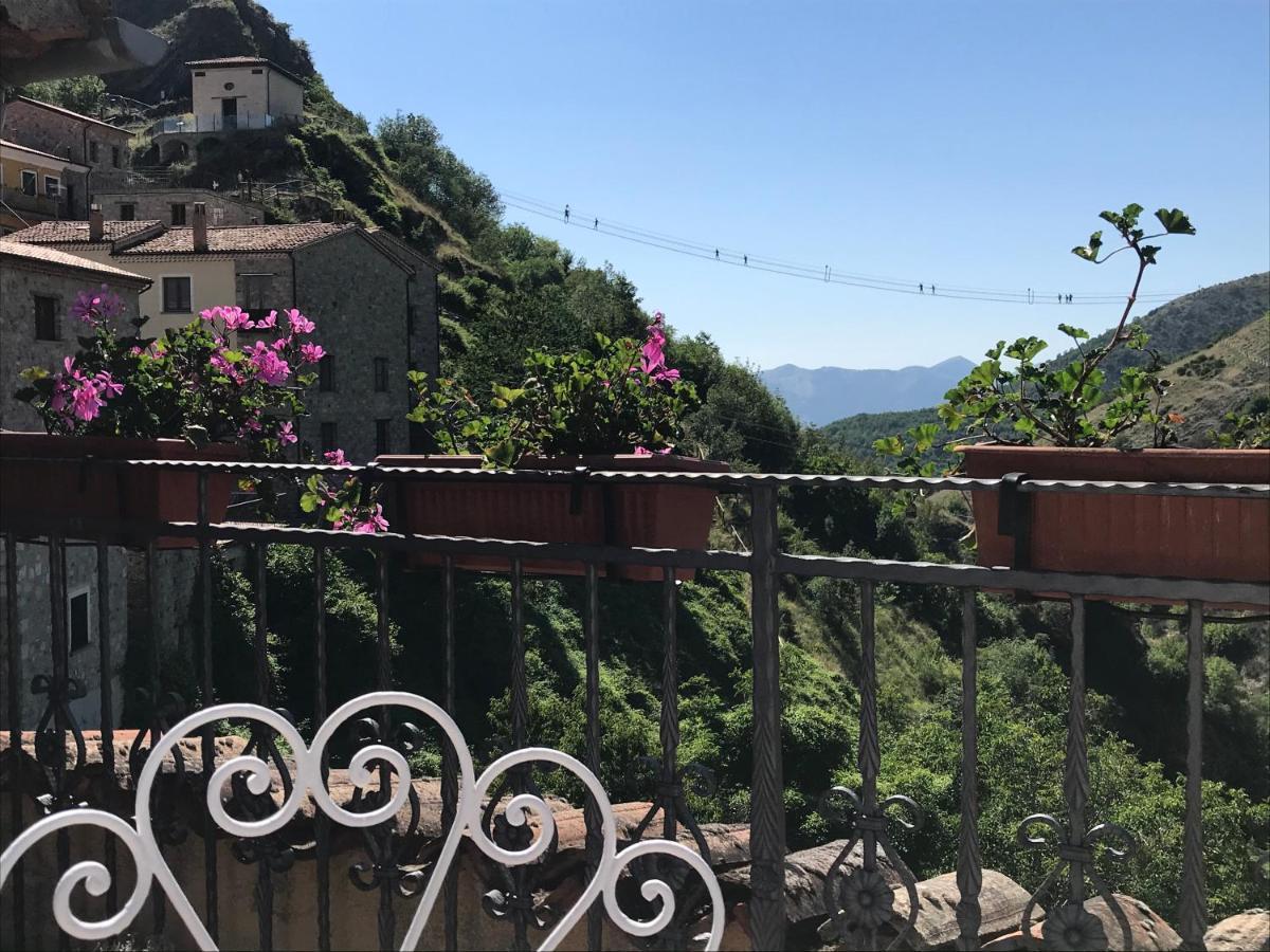 Borgo Manca Suite Sasso di Castalda Dış mekan fotoğraf