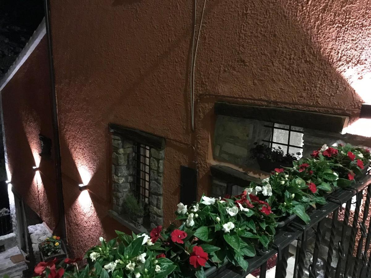 Borgo Manca Suite Sasso di Castalda Dış mekan fotoğraf