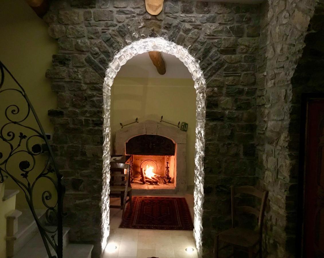 Borgo Manca Suite Sasso di Castalda Dış mekan fotoğraf